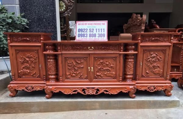 Kệ gỗ tự nhiên trang trí 